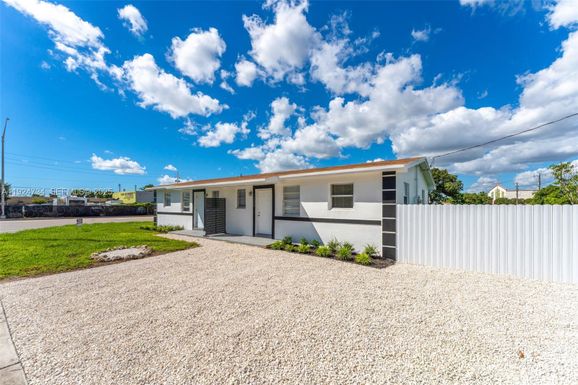 18350 SW 105th Ave # 1, Miami FL 33157