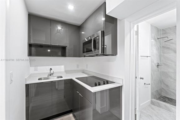 2847 Polk St # 2, Hollywood FL 33020