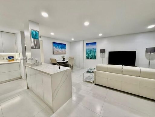 1100 Alton Rd # 4D, Miami Beach FL 33139