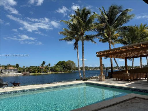 19911 SW 82nd Pl, Cutler Bay FL 33189