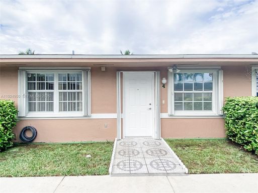 3810 SW 108th Ave # 4, Miami FL 33165