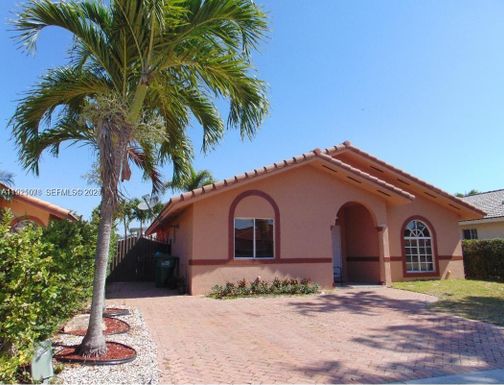 13817 SW 154th St, Miami FL 33177