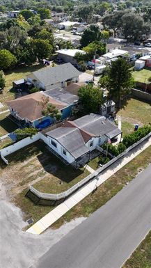 2444 Roosevelt St, Hollywood FL 33020