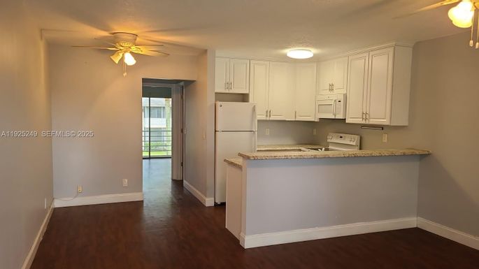 47 Waltham B # 47, West Palm Beach FL 33417