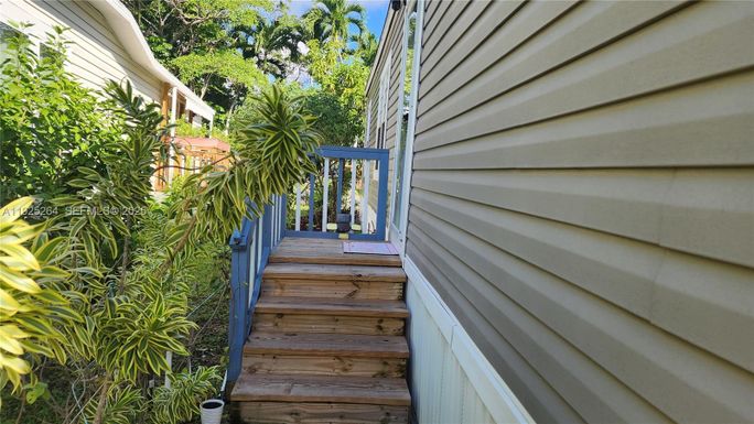 822 Heather Lane, Hallandale Beach FL 33309