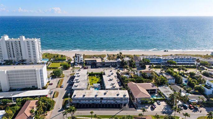 633 NE 21st Avenue # 9B, Deerfield Beach FL 33441