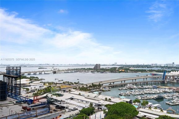 244 Biscayne Blvd # 2306, Miami FL 33132