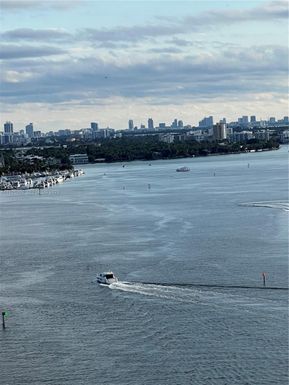 300 SE Bayview Dr # 2114, Sunny Isles Beach FL 33160