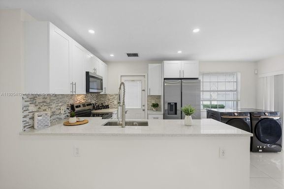 1187 NW 29th Ter, Fort Lauderdale FL 33311