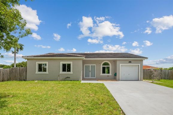 13225 SW 218th Ter, Miami FL 33170