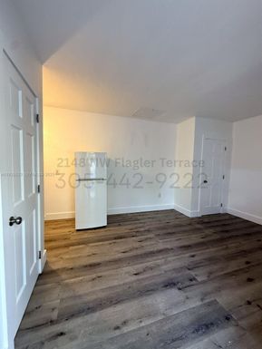 2148 NW Flagler Ter # 9, Miami FL 33125