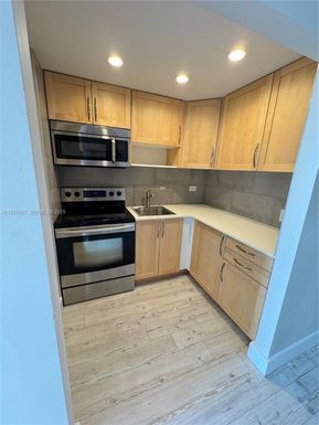 7904 West Dr # 909, North Bay Village FL 33141