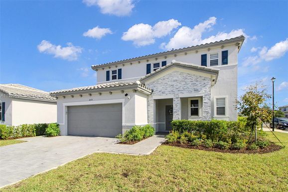 879 SE 26th Ter, Homestead FL 33035