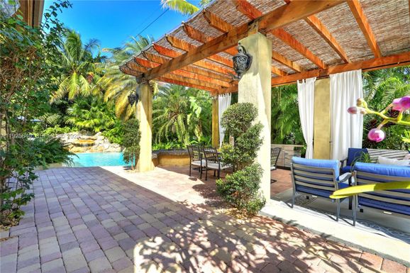 16645 SW 87th Ct, Palmetto Bay FL 33157