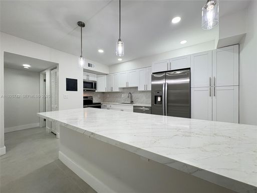 7913 SW 104th St # 107G, Miami FL 33156