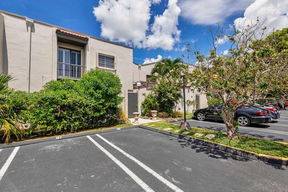 4710 SW 67th Ave # H3, Miami FL 33155