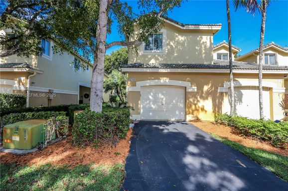 2143 Hacienda Ter, Weston FL 33327