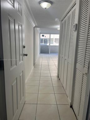 10000 nw 80 ct # 2301, Hialeah Gardens FL 3301
