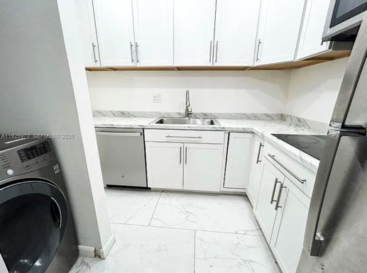 2646 Polk St # 4, Hollywood FL 33020