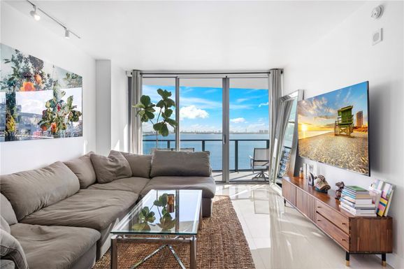 460 NE 28th St # 2006, Miami FL 33137