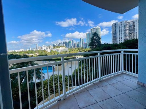 2475 Brickell Ave # 703, Miami FL 33129