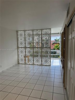 210 172nd St # 542, Sunny Isles Beach FL 33160