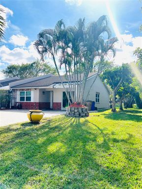 1070 NW 53rd St, Deerfield Beach FL 33064