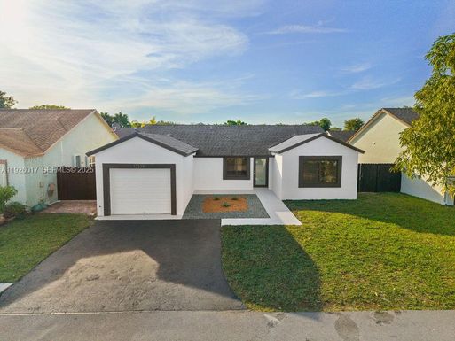 13338 SW 113th Pl, Miami FL 33176