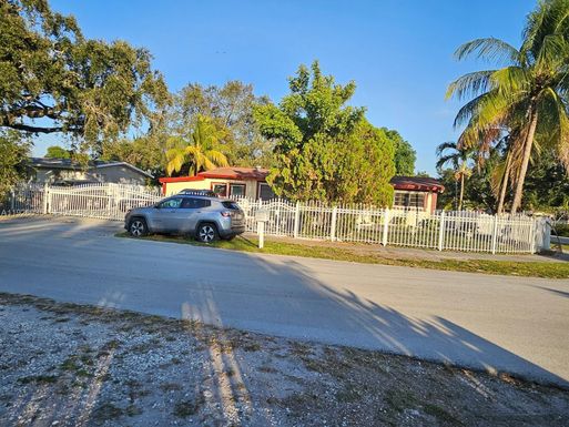 19601 NE Miami Ct, Miami FL 33179