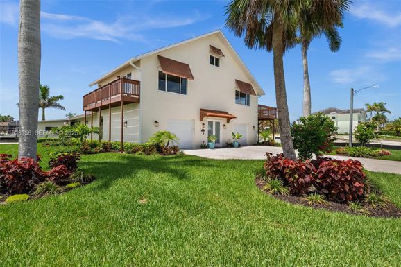 4837 Tarpon Avenue, Bonita Springs FL 34134