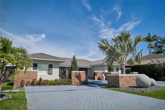 1601 SE 11th St, Fort Lauderdale FL 33316