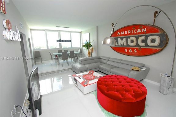 800 West Ave, Miami Beach FL 33139