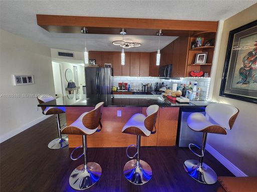 2801 NE 183rd St # 310W, Aventura FL 33160