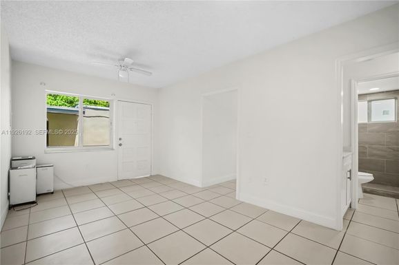 2622 NW 24th St # 3, Miami FL 33142