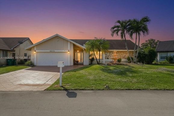8213 Cassia Ter, Tamarac FL 33321