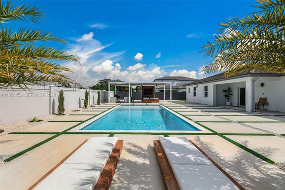 16753 SW 290th Ln, Homestead FL 33030