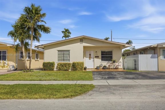 10551 SW 27th St, Miami FL 33165