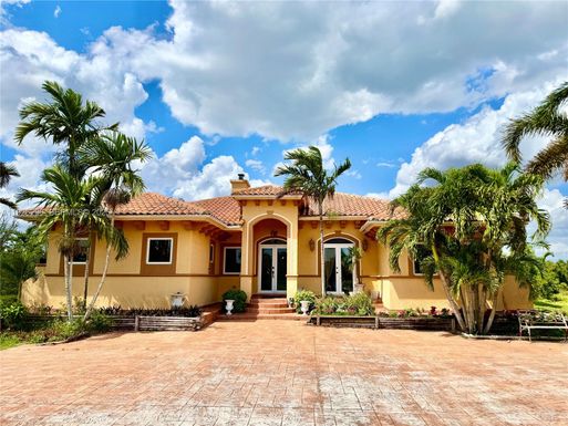 20401 SW 184th St, Miami FL 33187