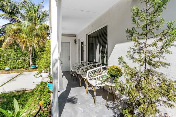 5300 NW 1st Ave, Oakland Park FL 33309