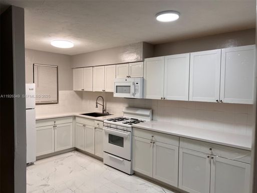 4300 SW 67th Ave # 21, Miami FL 33155