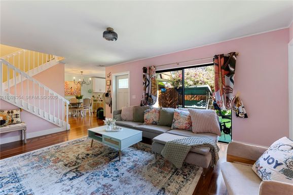 9118 SW 20th Ct, Davie FL 33324