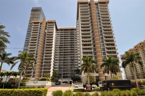 2030 S Ocean Dr # 1504, Hallandale Beach FL 33009