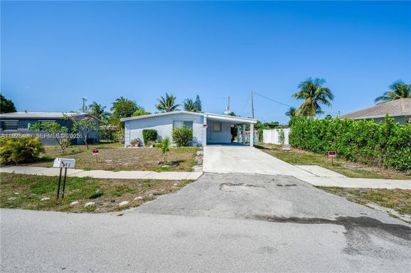 51 27th Ct N, Boynton Beach FL 33435