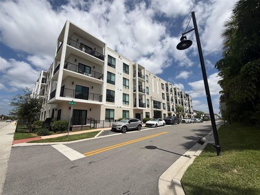 8001 NW 41st St # 207, Doral FL 33166