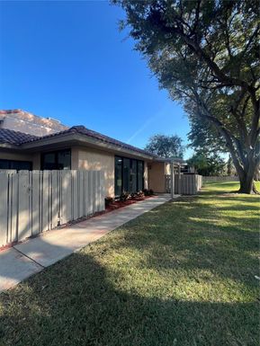 20610 NE 7th Ct, Miami FL 33179