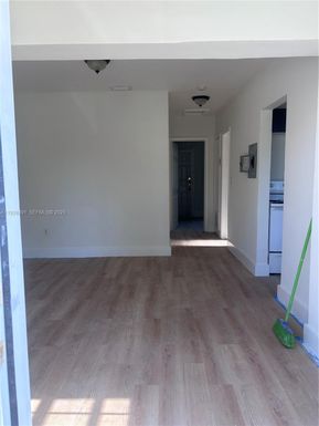 1820 NW 73rd St # 1820, Miami FL 33147