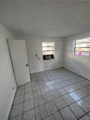 106 NW 3rd St # 106, Hallandale Beach FL 33009