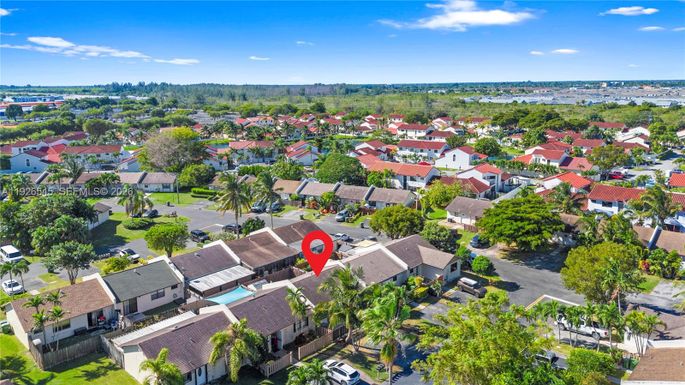 1328 Woodpecker St, Homestead FL 33035