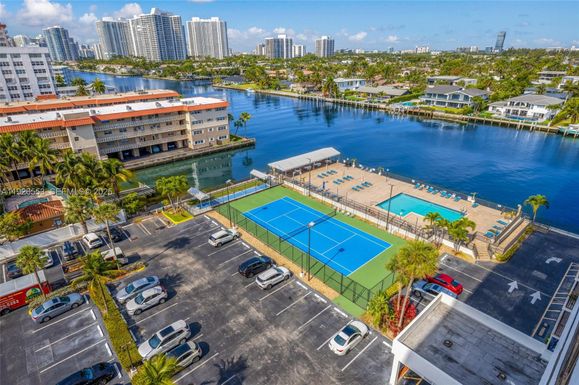 2017 S Ocean Dr # 706, Hallandale Beach FL 33009