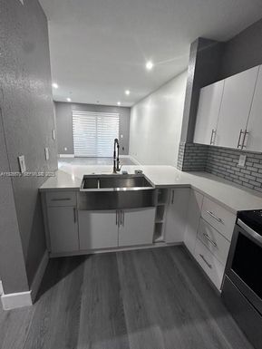 7100 NW 177 # 100, Hialeah FL 33015